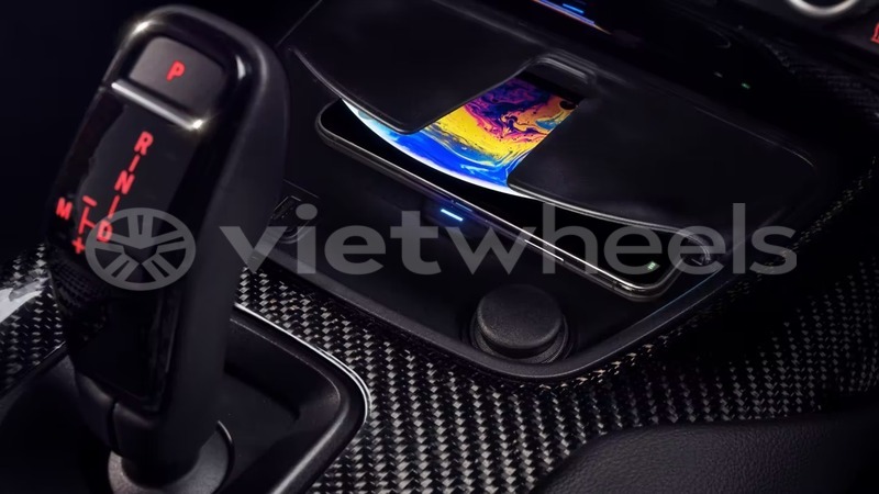 Big with watermark toyota prius phv gr sports hanoi saigon 39582