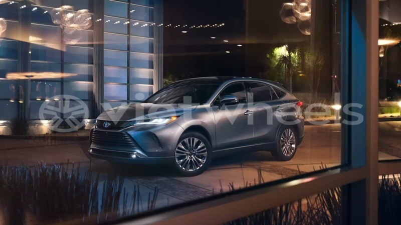 Big with watermark toyota venza hanoi saigon 39584