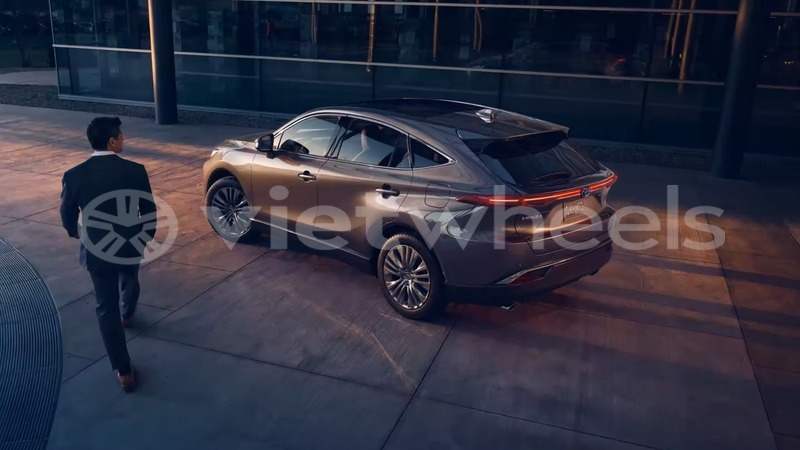 Big with watermark toyota venza hanoi saigon 39584