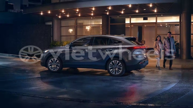 Big with watermark toyota venza hanoi saigon 39584