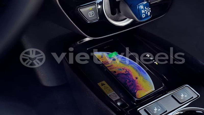 Big with watermark toyota prius hanoi saigon 39585