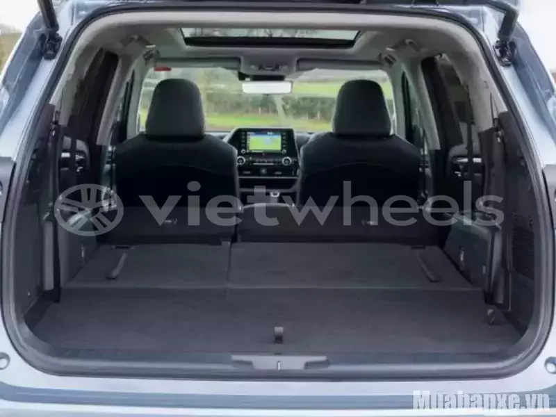 Big with watermark toyota highlander hanoi saigon 39586