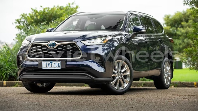 Big with watermark toyota highlander hanoi saigon 39587