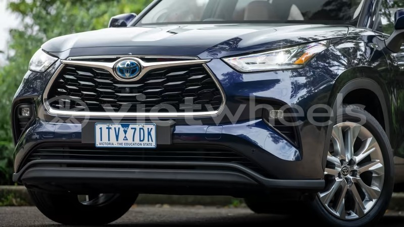 Big with watermark toyota highlander hanoi saigon 39587