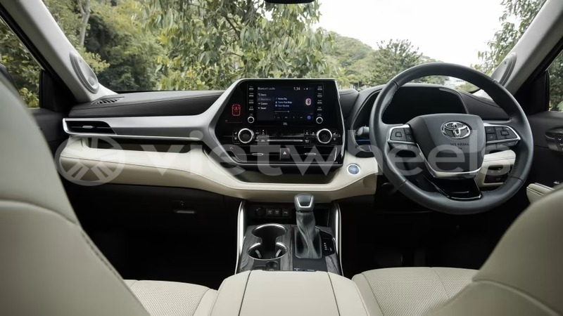 Big with watermark toyota highlander hanoi saigon 39587