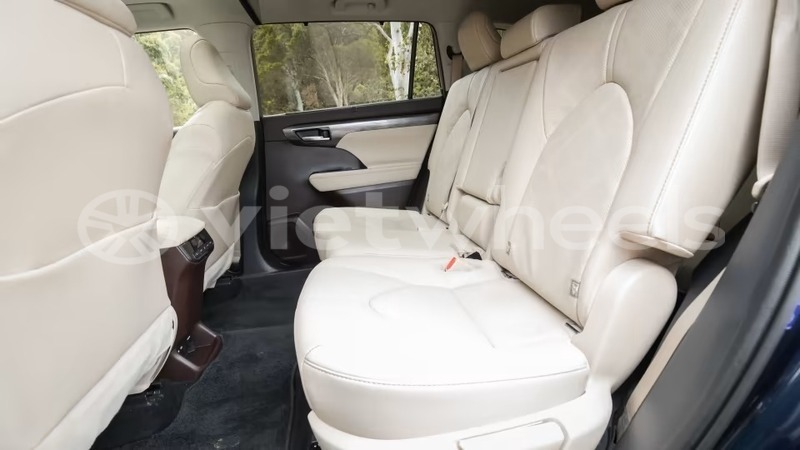 Big with watermark toyota highlander hanoi saigon 39587