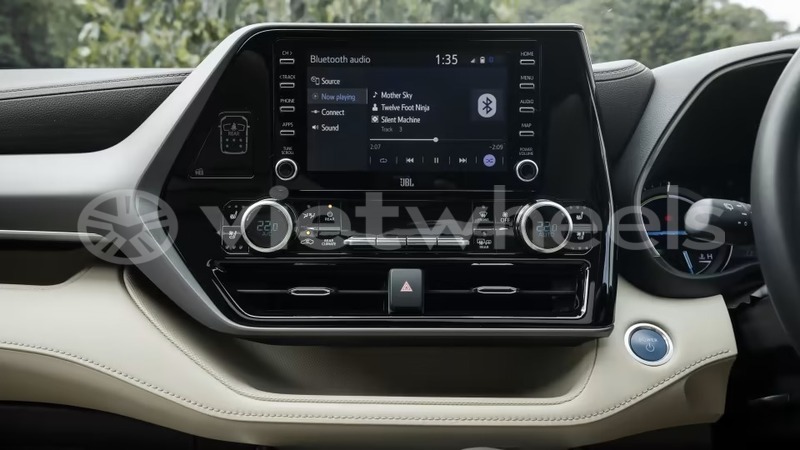 Big with watermark toyota highlander hanoi saigon 39587