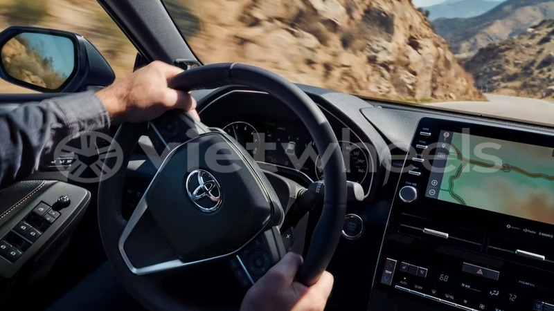 Big with watermark toyota 16 hanoi saigon 39588