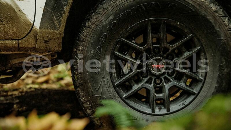 Big with watermark toyota 16 hanoi saigon 39590