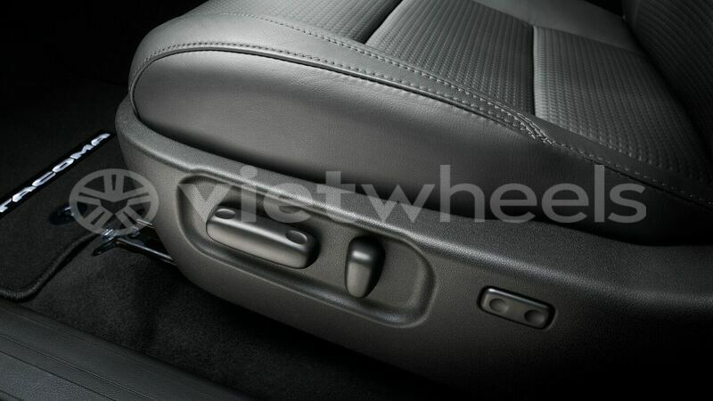 Big with watermark toyota 16 hanoi saigon 39590