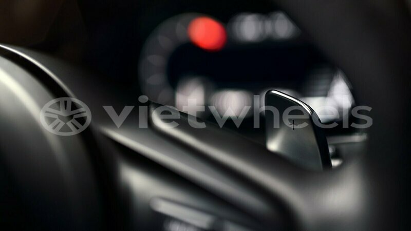 Big with watermark toyota 16 hanoi saigon 39593