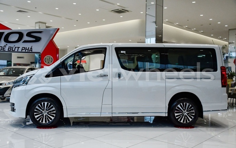 Big with watermark toyota 16 hanoi saigon 39594