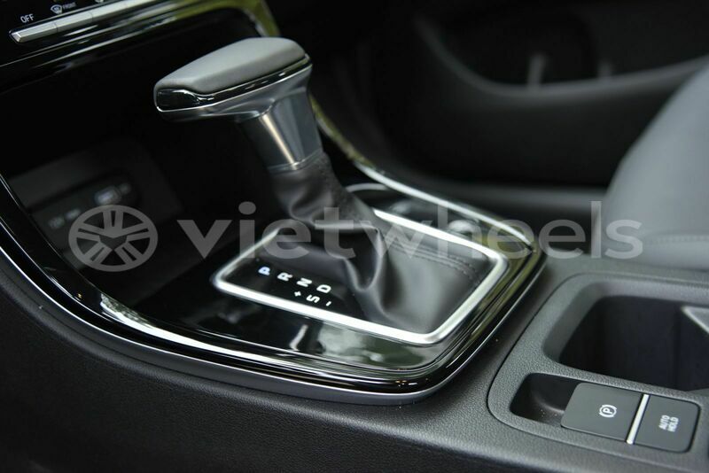 Big with watermark hyundai creta hanoi saigon 39598