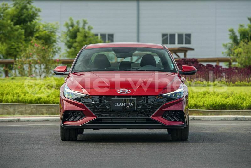 Big with watermark hyundai elantra 1 6 at hanoi saigon 39599