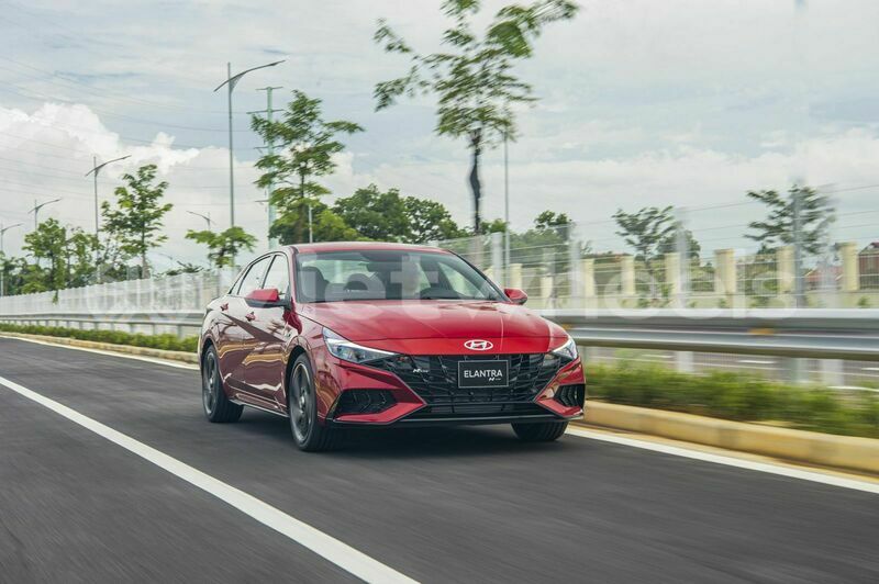 Big with watermark hyundai elantra 1 6 at hanoi saigon 39599