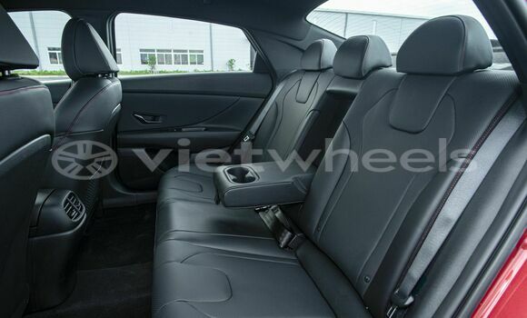 Mua Nhập khẩu Hyundai Elantra 1.6 AT Xe ô tô Mua Nhập khẩu Hyundai Elantra 1.6 AT Xe ô tô