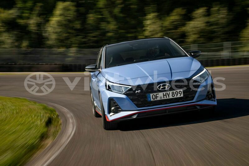 Big with watermark hyundai hyundai i20 hanoi saigon 39602