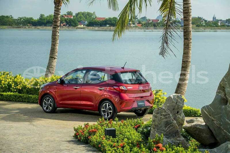 Big with watermark hyundai grand i10 1 2at hanoi saigon 39617