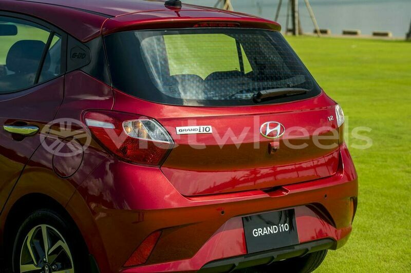 Big with watermark hyundai grand i10 1 2at hanoi saigon 39617