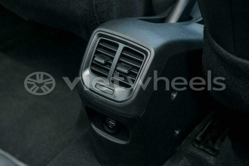 Big with watermark hyundai grand i10 1 2at hanoi saigon 39617