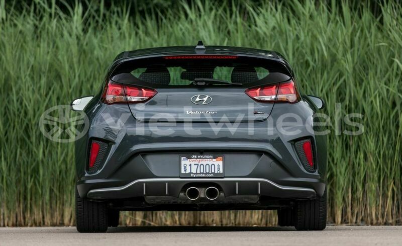Big with watermark hyundai veloster hanoi saigon 39625
