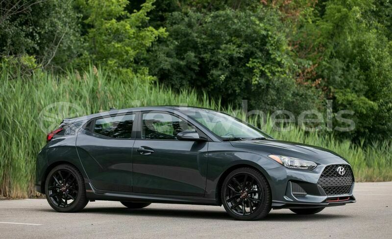 Big with watermark hyundai veloster hanoi saigon 39625
