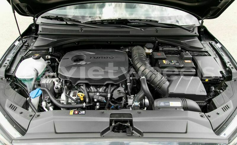 Big with watermark hyundai veloster hanoi saigon 39625