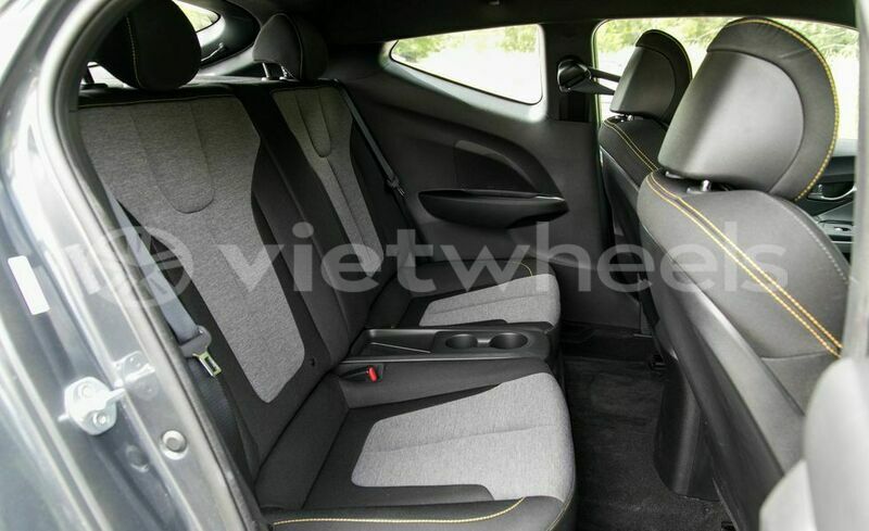 Big with watermark hyundai veloster hanoi saigon 39625