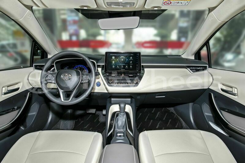 Big with watermark toyota corolla altis hanoi saigon 39642