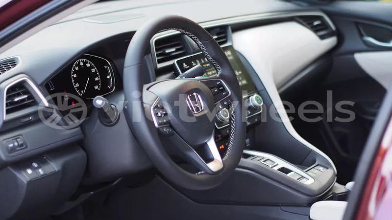 Big with watermark honda insight hanoi saigon 39712