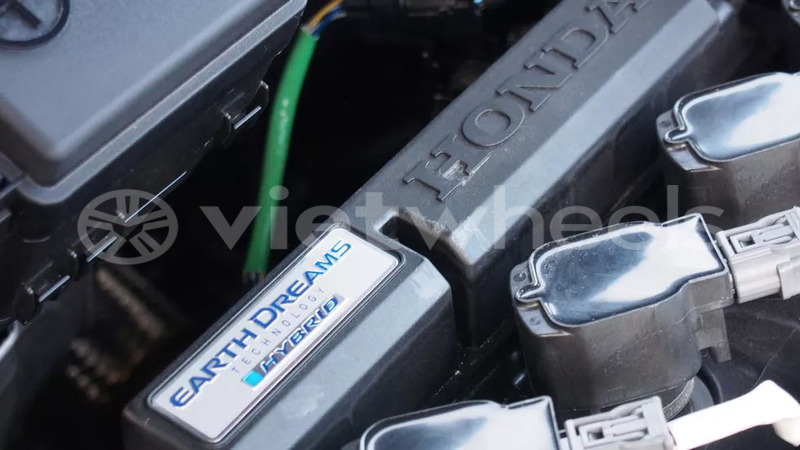 Big with watermark honda insight hanoi saigon 39712