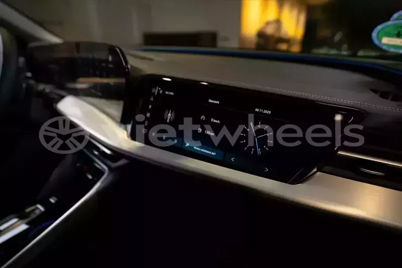 Big with watermark audi q5 hanoi saigon 46068