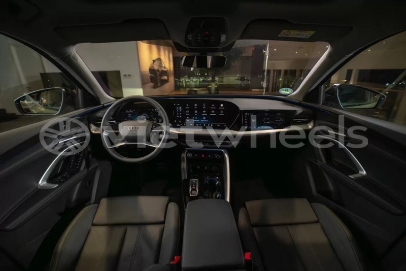 Big with watermark audi q5 hanoi saigon 46069