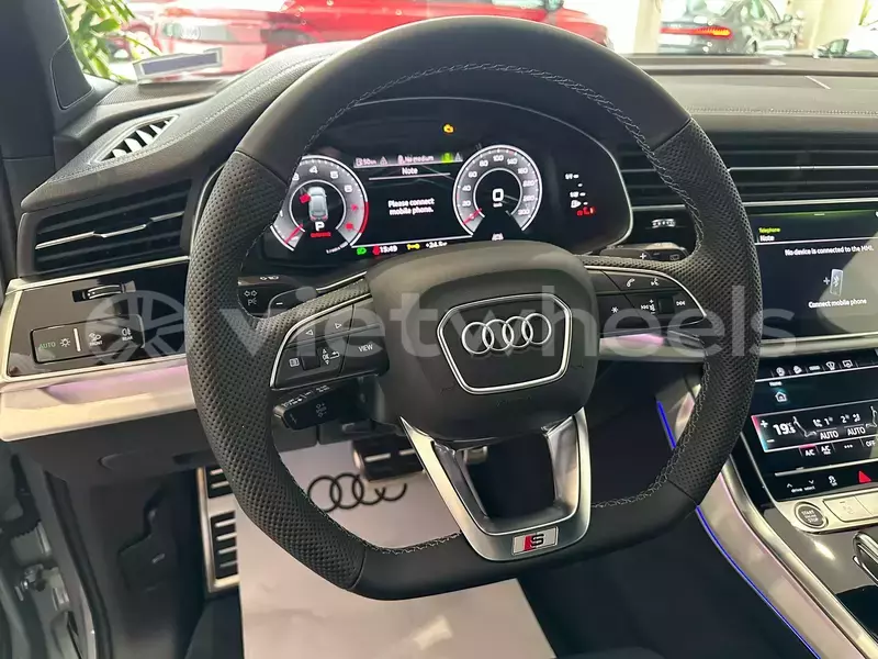 Big with watermark audi q7 hanoi saigon 46071
