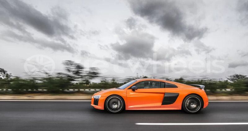 Big with watermark audi r8 hanoi saigon 46078