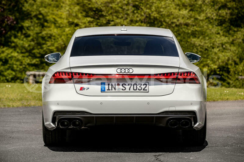Big with watermark audi other audis hanoi saigon 46086