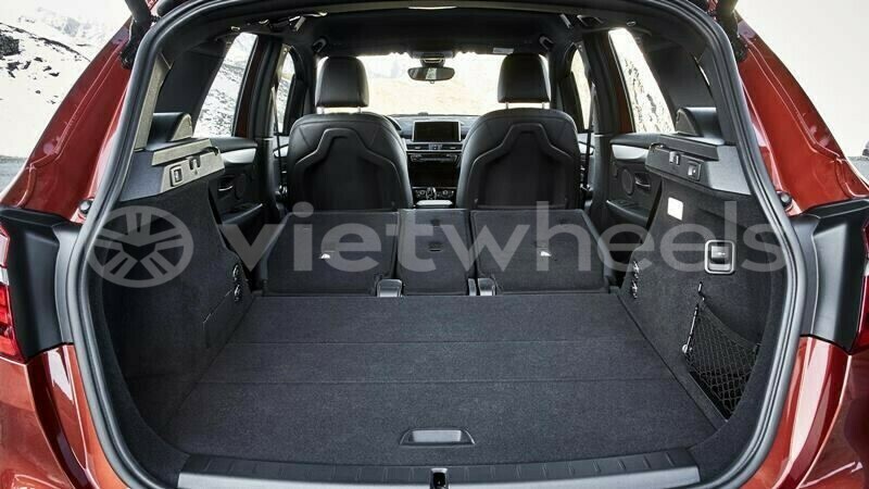 Big with watermark bmw 218i hanoi saigon 46090