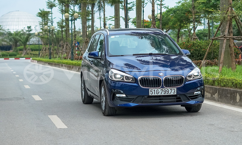 Big with watermark bmw 218i hanoi saigon 46111