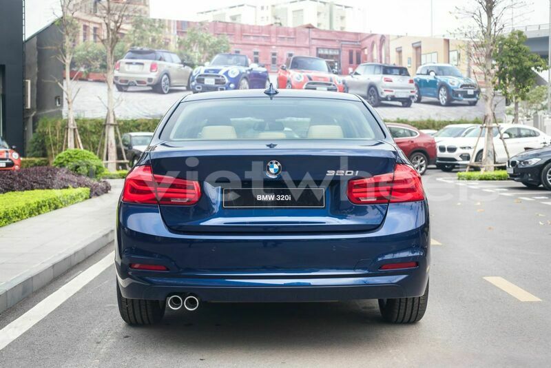 Big with watermark bmw 320i hanoi saigon 46113