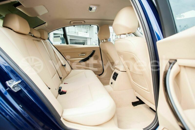 Big with watermark bmw 320i hanoi saigon 46113