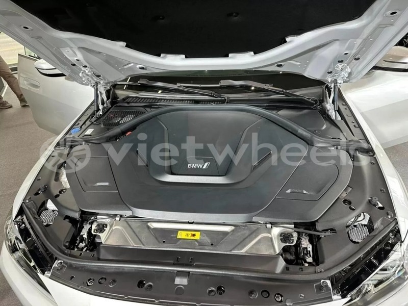 Big with watermark bmw other bmws hanoi saigon 46130