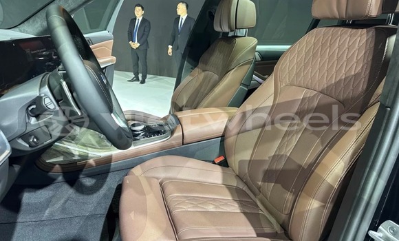 Buy Import BMW X7 Drive40i Car Buy Import BMW X7 Drive40i Car