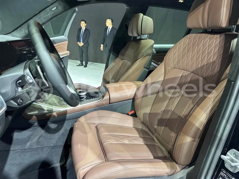 Big with watermark bmw x7 drive40i hanoi saigon 46151