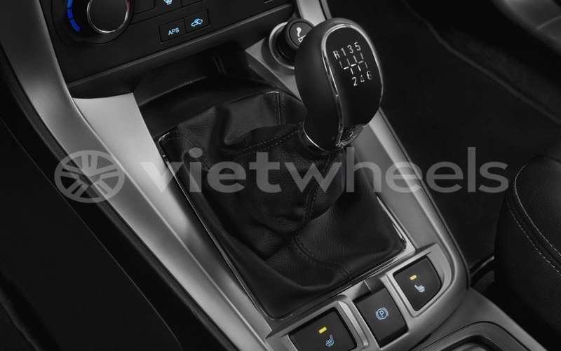 Big with watermark chevrolet captiva hanoi saigon 46157