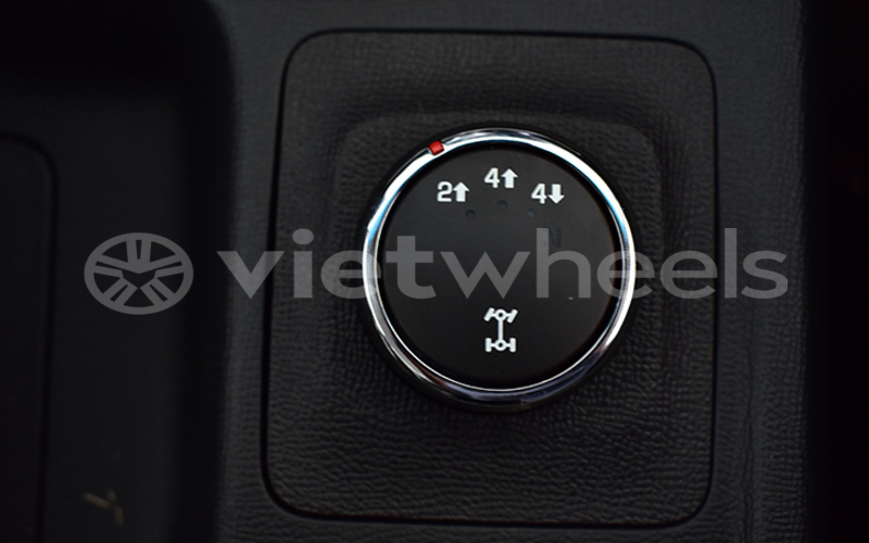 Big with watermark chevrolet colorado hanoi saigon 46162
