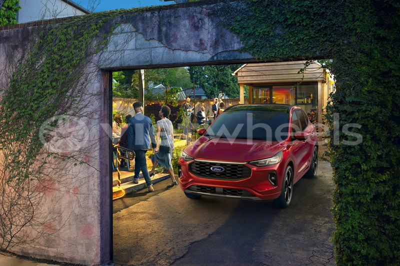 Big with watermark ford escape hanoi saigon 46184