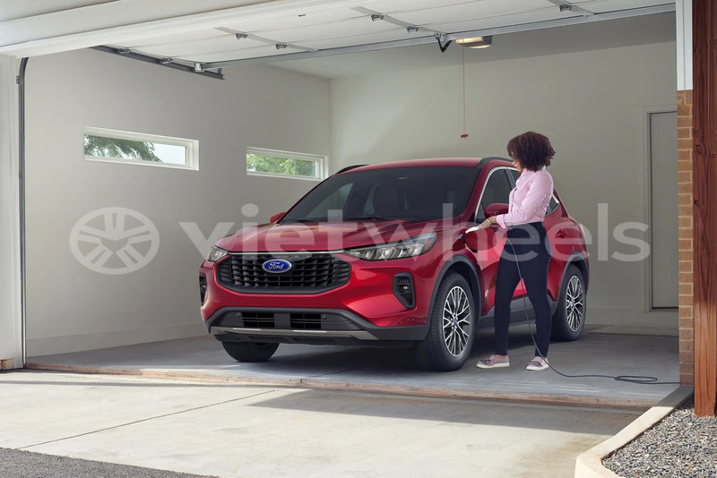 Big with watermark ford escape hanoi saigon 46184