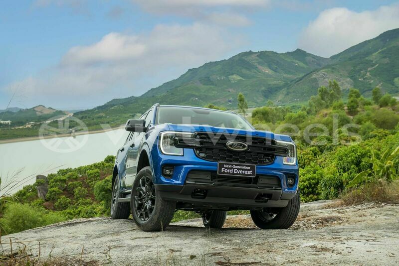 Big with watermark ford everest hanoi saigon 46185