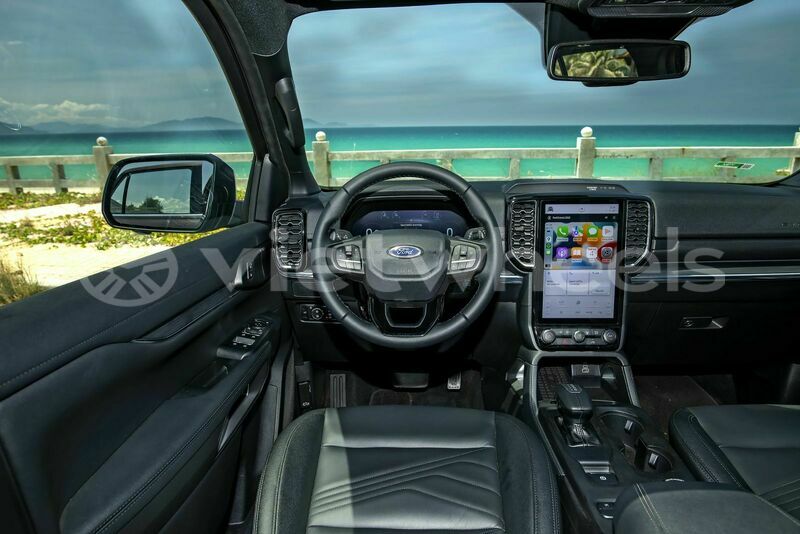 Big with watermark ford everest hanoi saigon 46189