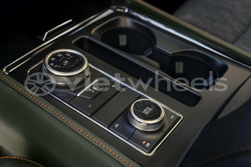 Big with watermark ford xe ford loai khac hanoi saigon 46190